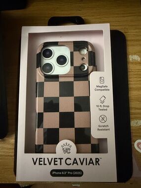Velvet Caviar Mocha Vibe Checkered 17 PRO ONLY, MAGSAFE COMPATIBLE